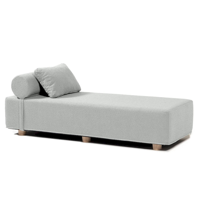 Bouclé-Chaiselongue mit Füßen aus Ahornholz