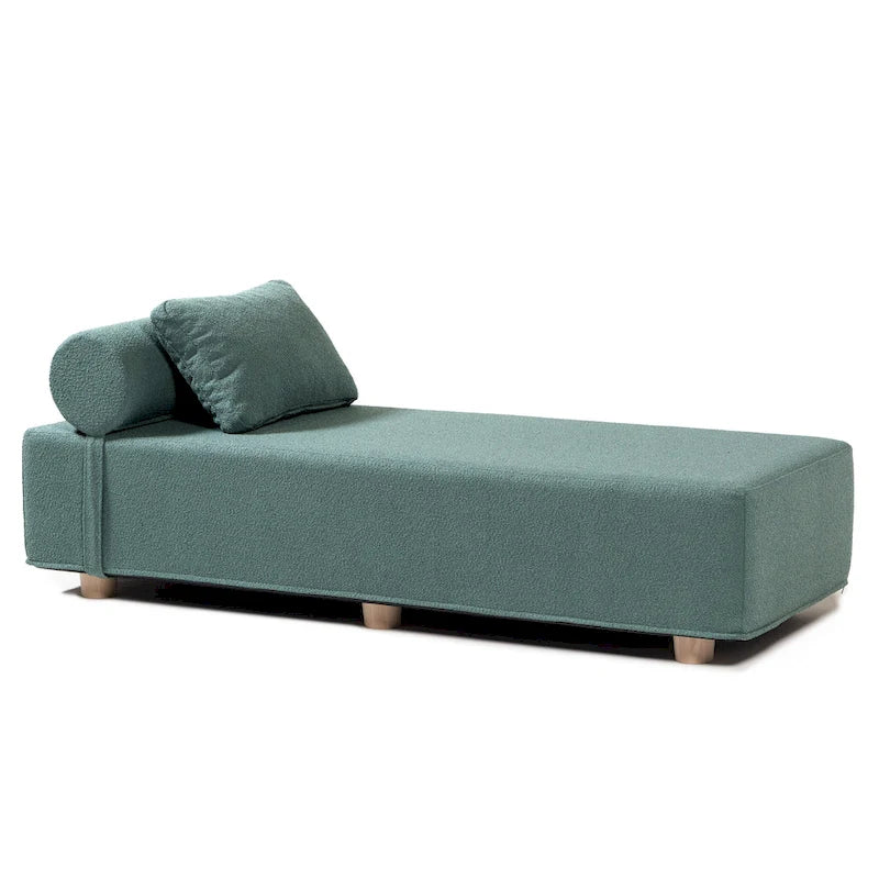 Bouclé-Chaiselongue mit Füßen aus Ahornholz