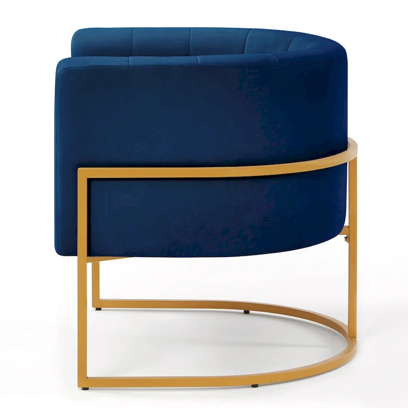 Fauteuil d’appoint en velours avec piètement en métal doré